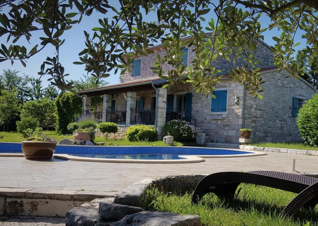 Villa Slivari Žminj Exteriör bild