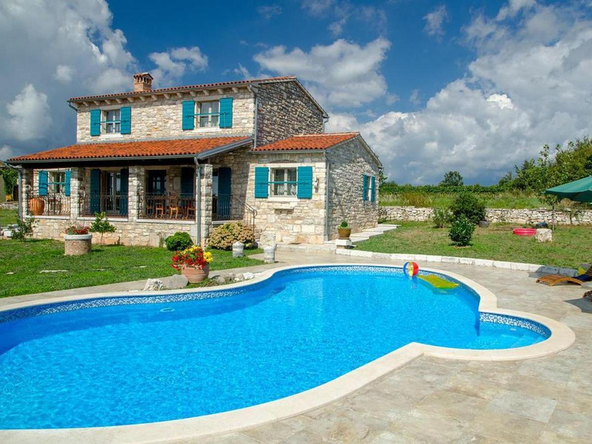 Villa Slivari Žminj Exteriör bild