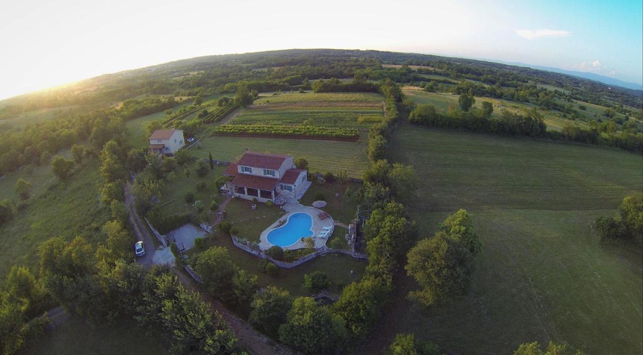Villa Slivari Žminj Exteriör bild